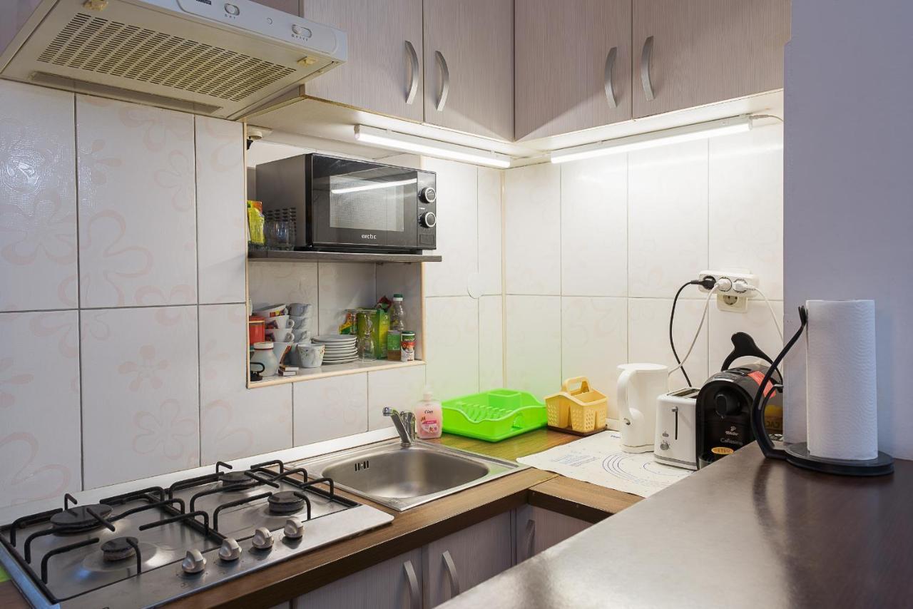Center Walking Apartment And Room Bukarest Exterior foto