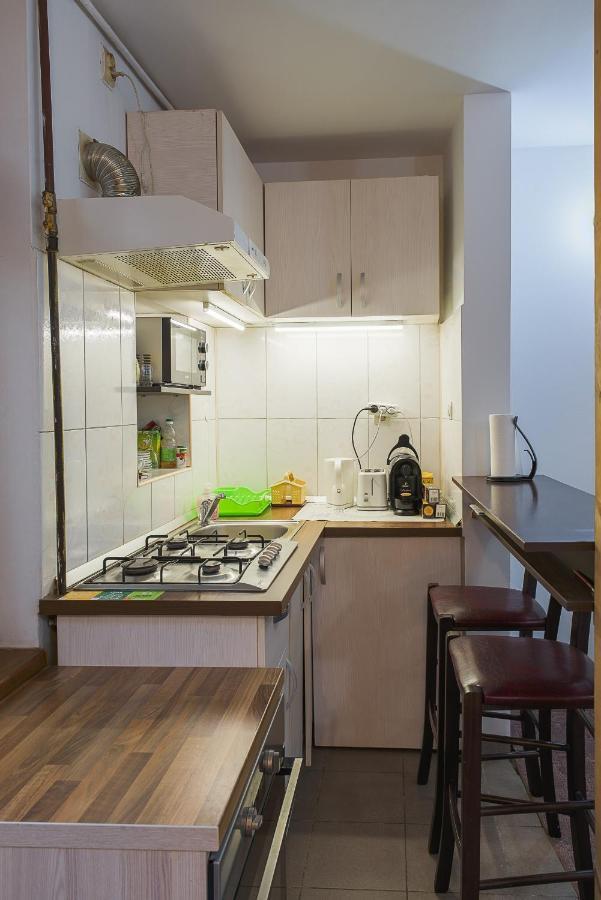Center Walking Apartment And Room Bukarest Exterior foto