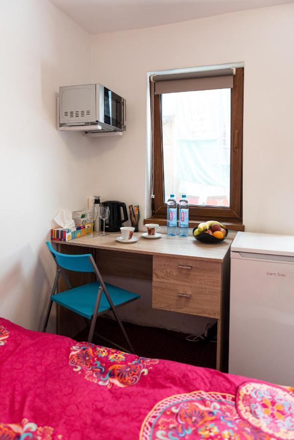 Center Walking Apartment And Room Bukarest Exterior foto